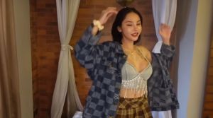 SinBros – Kwan หนังโป๊ไทย น้องขวัญ สาวนมใหญ่หุ่น XXX เจอดูโอ้ฝรั่งรุมเย็ด เต้นยั่วๆก่อนโม๊กควยทีละดุ้น ลงน้ำมันเบ็ดหีเย็ดสวิงกิ้งมันส์ๆ ขย่มควยกระแทกหีชักแตกเต็มหน้า